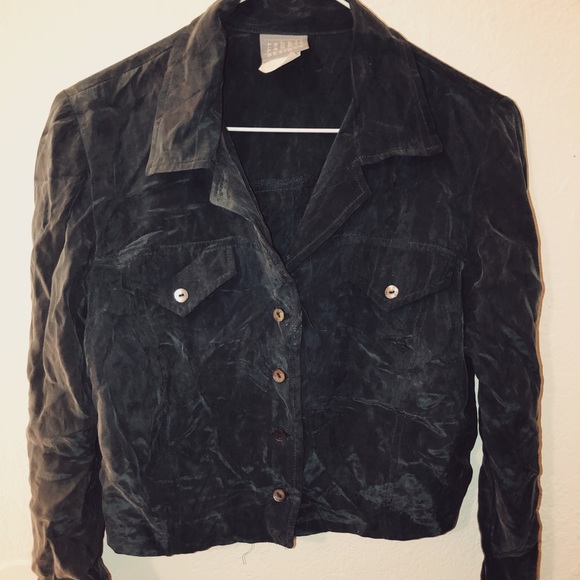 Dark Green Button-Down Cropped Shirt - Picture 3 of 3